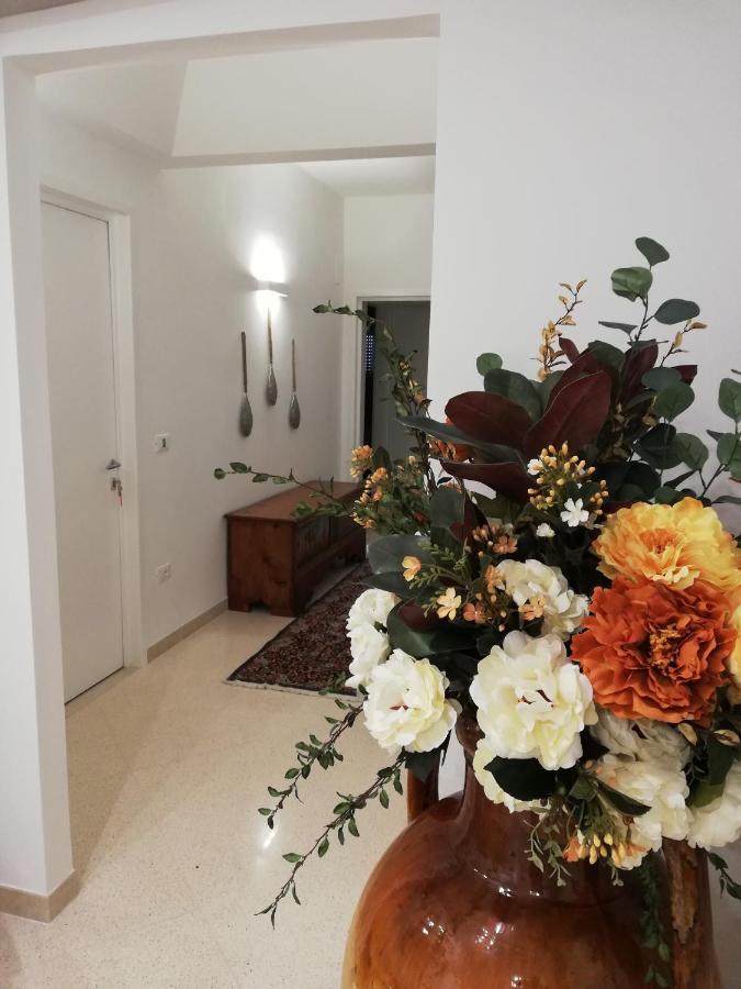 ホテル Ostuni Crispi House エクステリア 写真